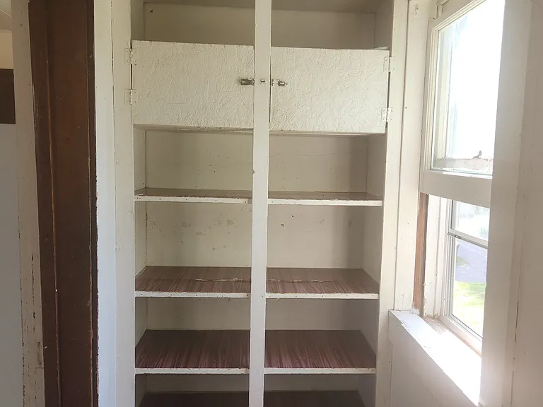 223 Broadway St — Photo 8