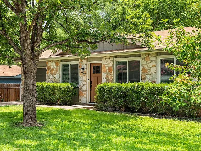 7703 Cloudberry Cir — Photo 27