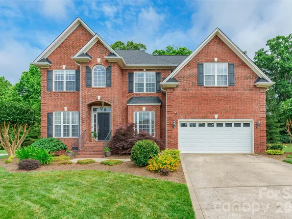 5649 Old Town Ln, Gastonia, NC 28056