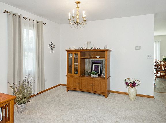 3rd image of 300 Glen Mor Dr