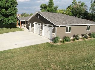 2129 Echo Hill Rd, Marion, IA 52302