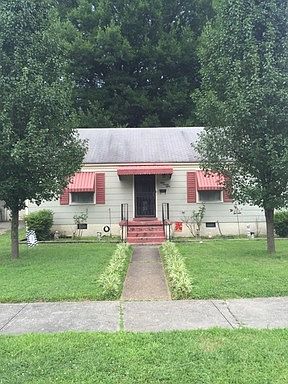 1st image of 828 Bowen Cir