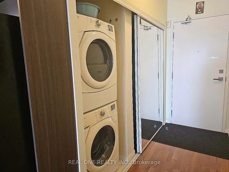 832 Bay St #3703 — Photo 11
