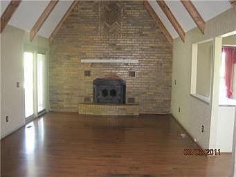 2nd image of 18006 NE 108th St
