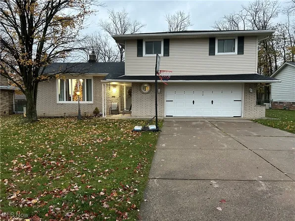 7681 Shelburne Dr, Middleburg Heights, OH 44130