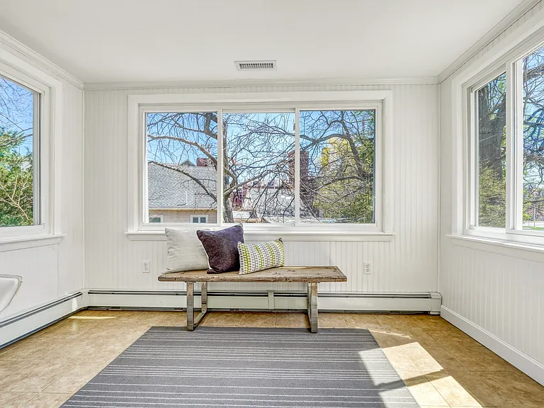 115 Washington St — Photo 13