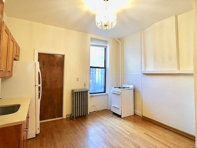1st image of 318 11th St