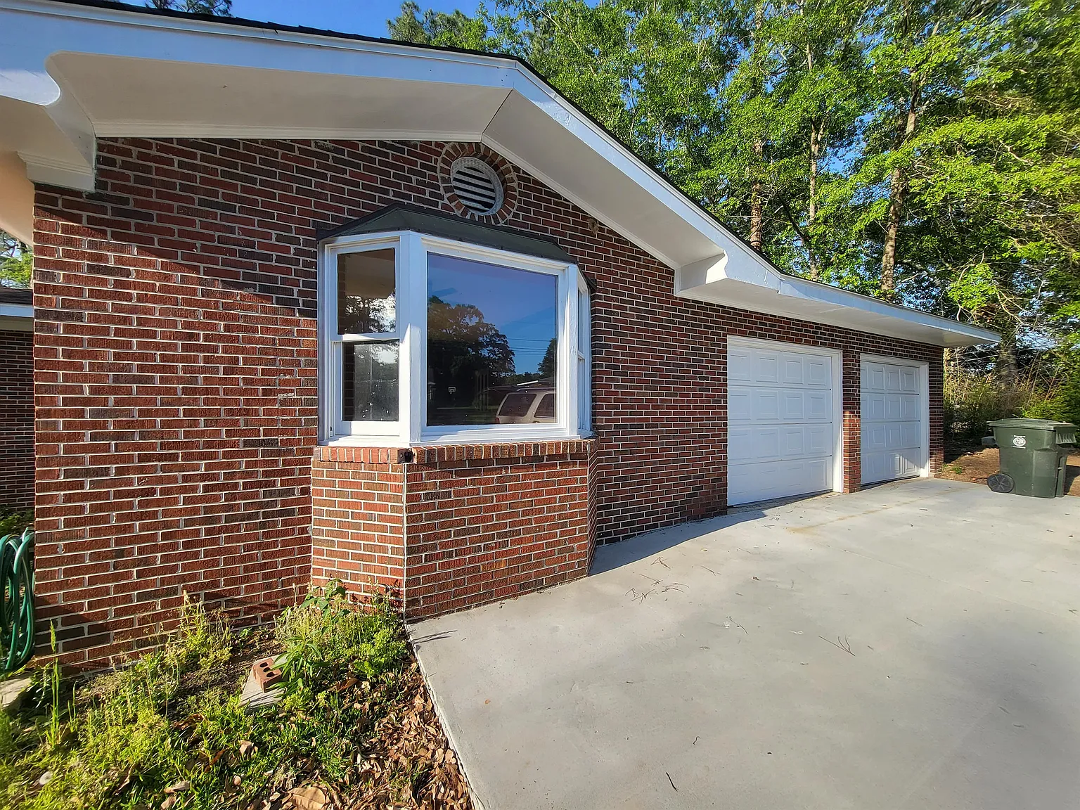 105 Pinecrest Dr - 1 — Photo 2