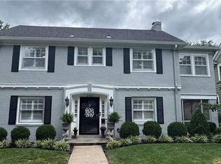 6425 Summit St, Kansas City, MO 64113