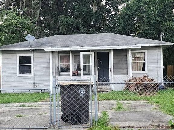 3rd image of 5555 Tyler Ave