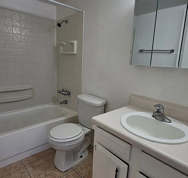 1622 N Beverly Ave #22 — Photo 10