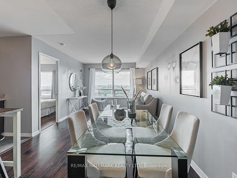60 Heintzman St #1802 — Photo 4