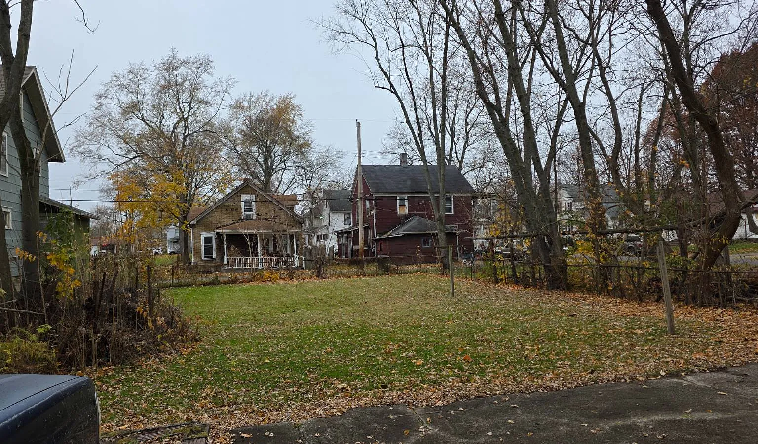 3 bed, 1.0 bath, $850 — Photo 3