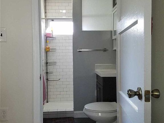 5th image of 73 Water Ln N