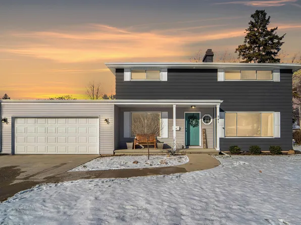 941 Hickory Ln, Neenah, WI 54956