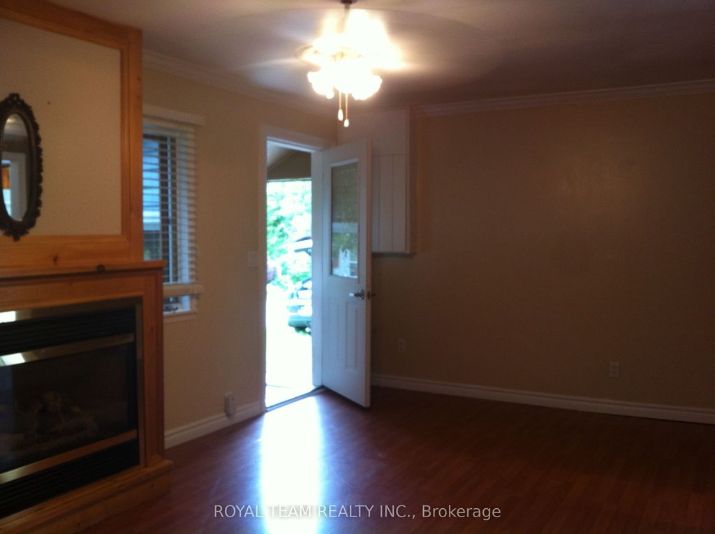 11 Middlebrook Rd, Wasaga Beach, ON - View 5