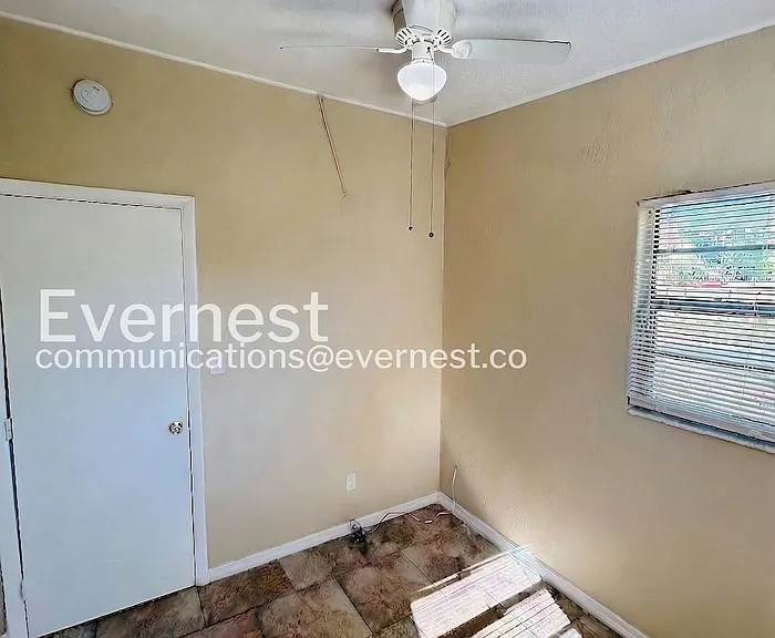 2925 N 46th St #B — Photo 14