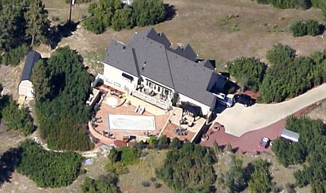 1st image of 9265 Clydesdale Rd