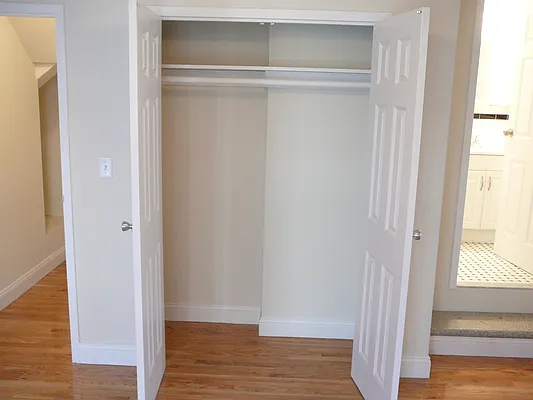 Rented by Kings Court Real Estate | media 33