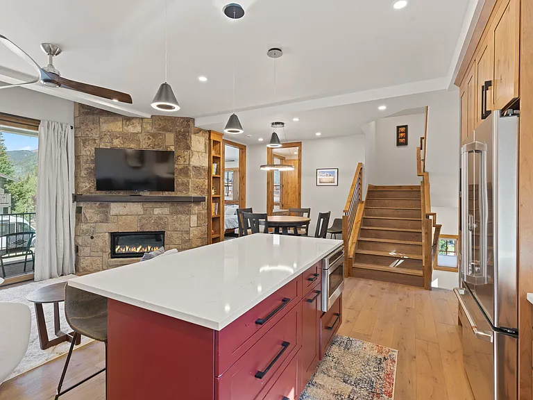 204 S 4th Ave — Photo 11