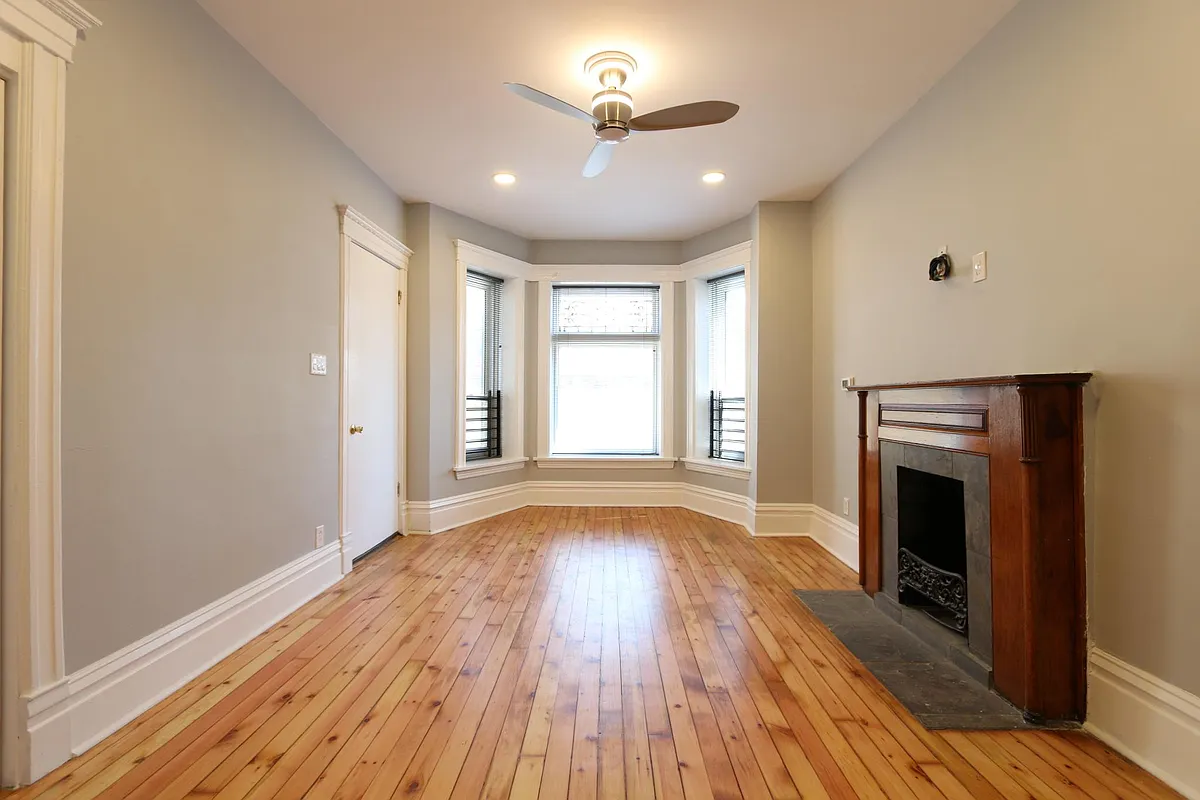 Building Photo - 2318 S Oakley Ave #GRD