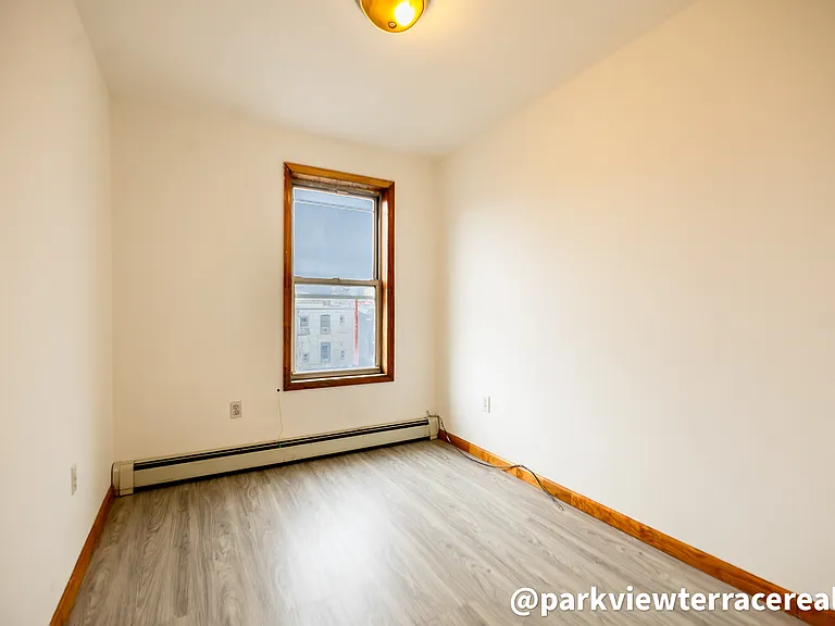 128 23rd St #3 — Photo 10