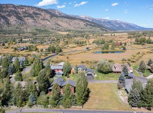 5220 W Indian View Ln, Wilson, WY 83014