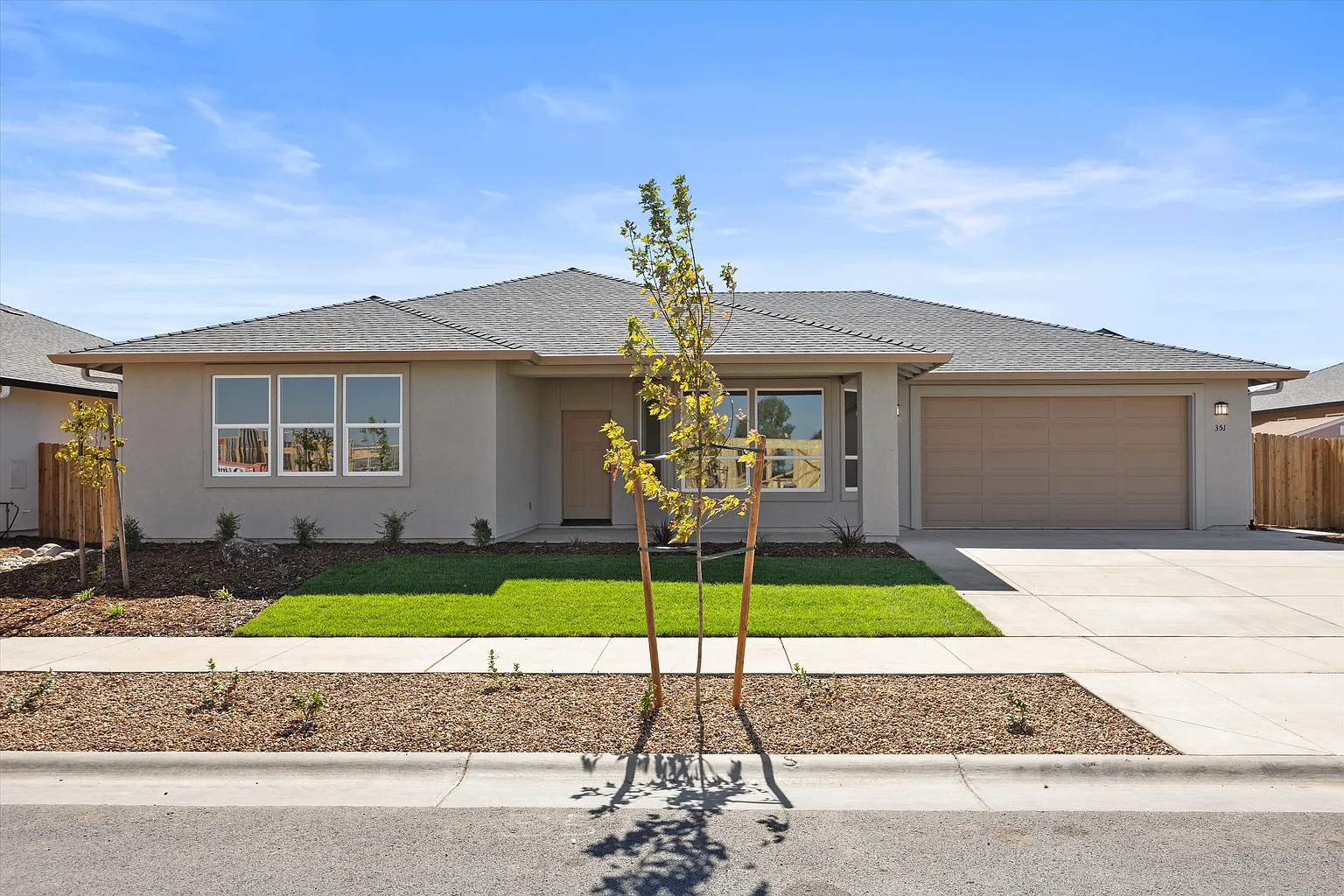 335 Ellingson Way photo 1