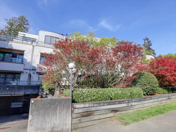 2150 Marine Dr #3, Vancouver, BC V5P 1K3