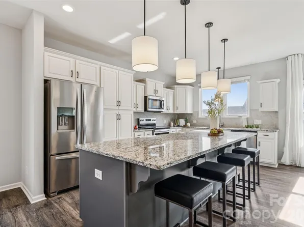 50139 Robins Nest Ln, Lancaster, SC 29720