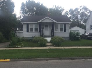 1030 Charles St, Aurora, IL 60506