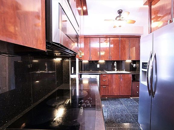 5th image of 4755 39th Pl APT 6A
