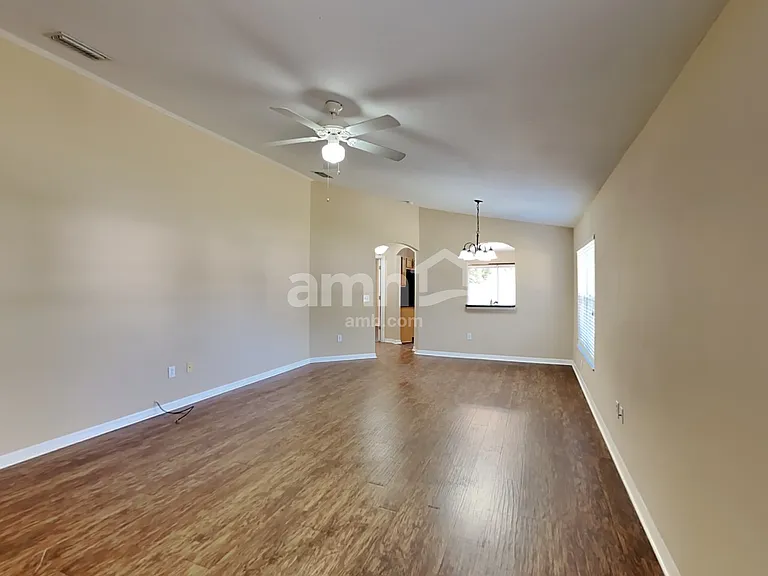 10047 Perthshire Cir — Photo 7