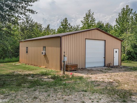 2nd image of 318 Pace Rd