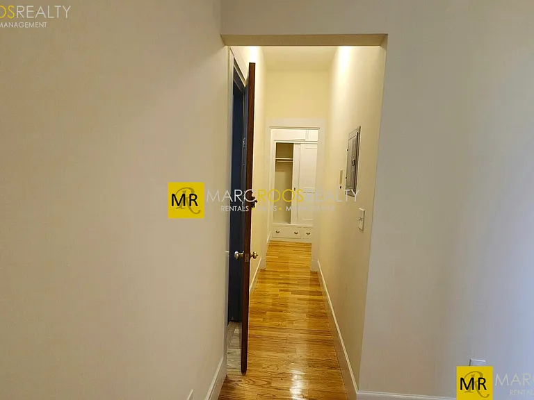 506 Beacon St — Photo 2