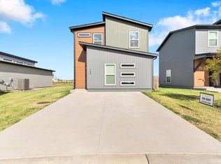 760 Maryland Ave, Centerton, AR 72719
