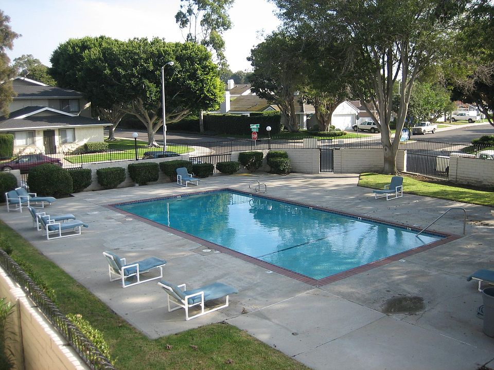 1st image of 2561 N Spinnaker Ave
