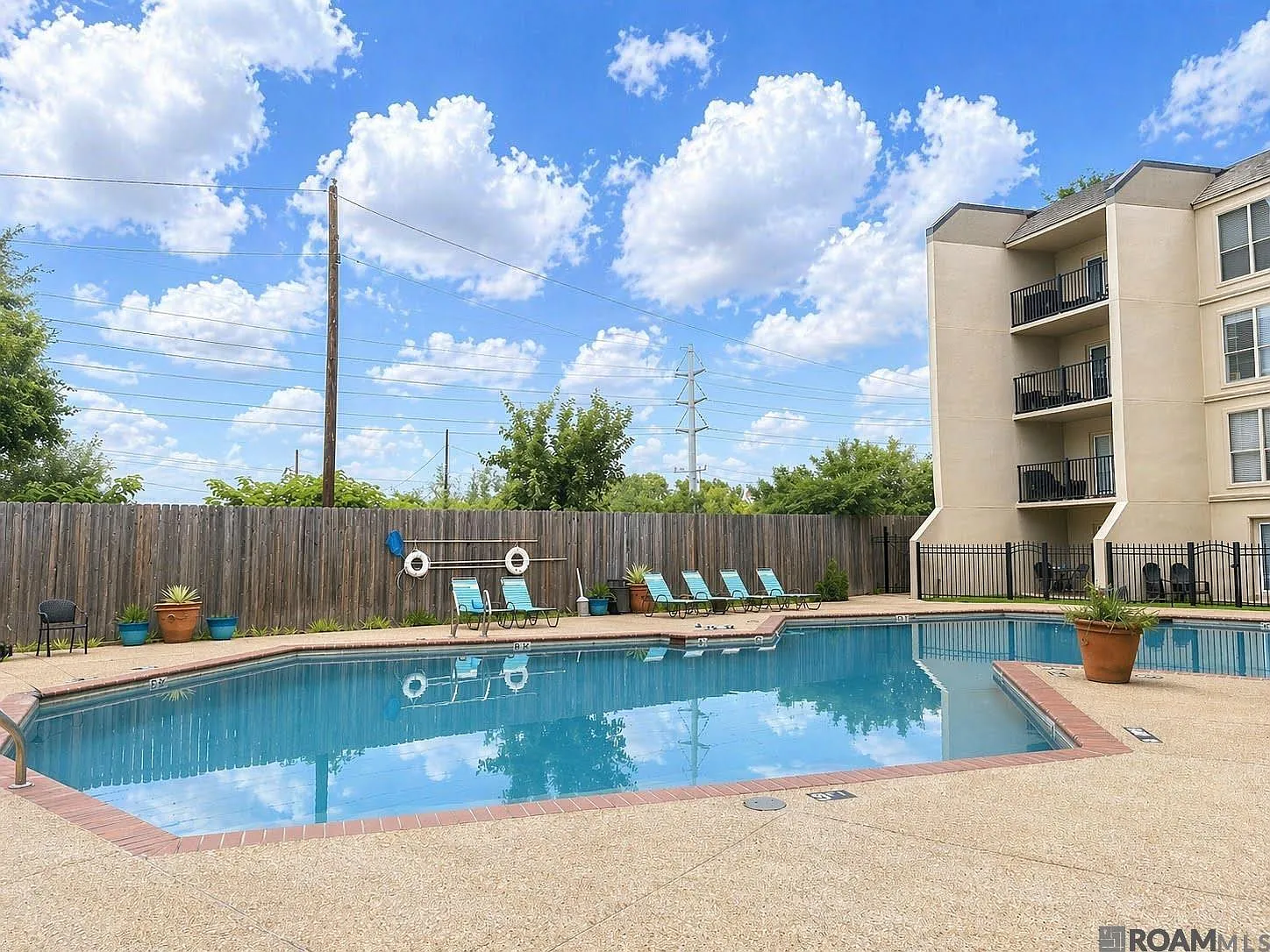 2 bed, 1400 sqft, $1,395 — Photo 1