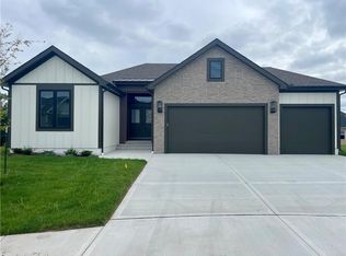 2708 NE Crestview St, Blue Springs, MO 64029