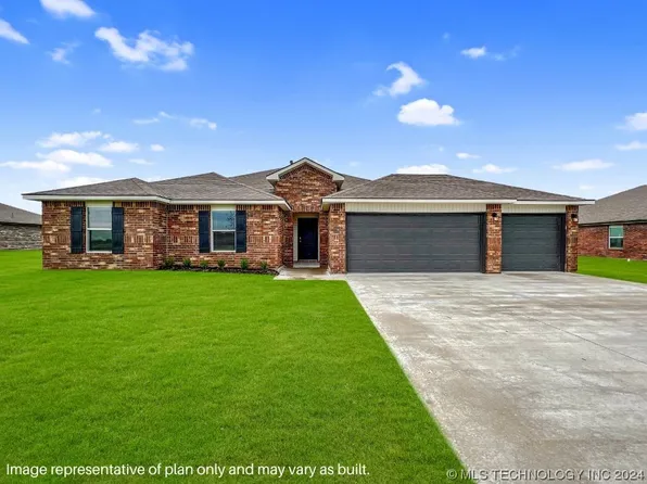 1208 Sunstone St, Claremore, OK 74017