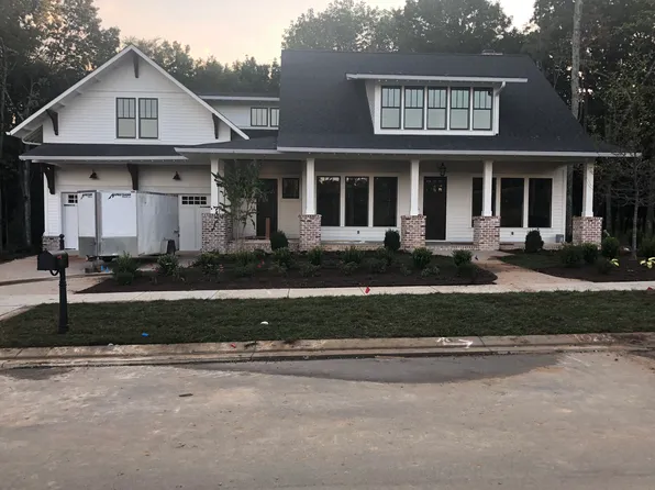 8760 Belladonna Dr, College Grove, TN 37046