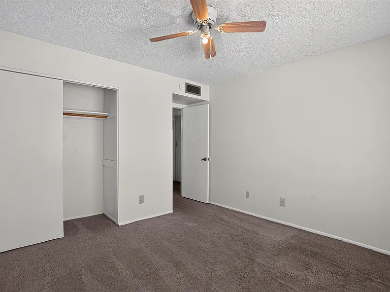 3936 W Dailey St — Photo 13