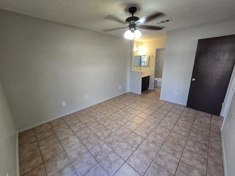 807 Lexington Rd #A — Photo 5