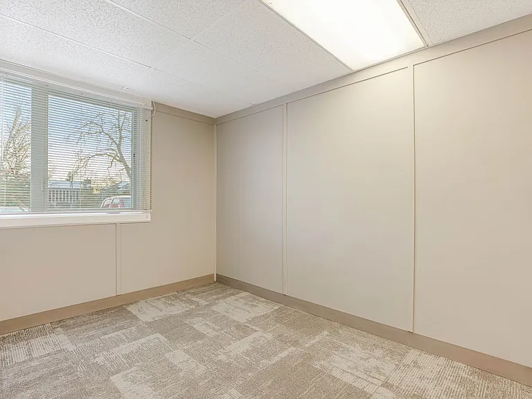 Frances Apts — Photo 32