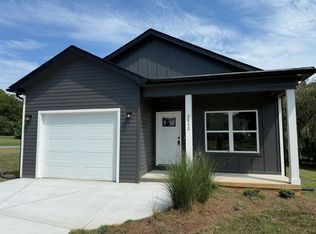 2832A 12th Ave SW, Hickory, NC 28602