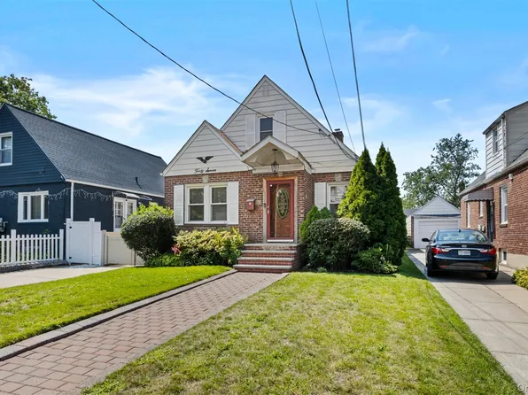 47 Alden Avenue, Valley Stream, NY 11580