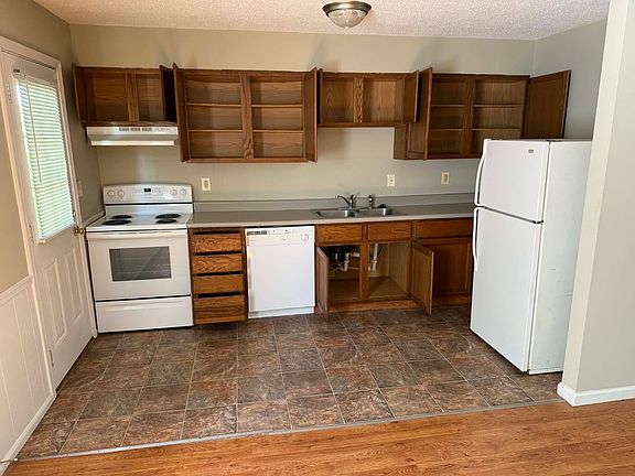 5th image of 2832 Themis St APT 7