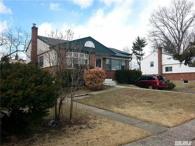 1st image of 107 Hillary Ln