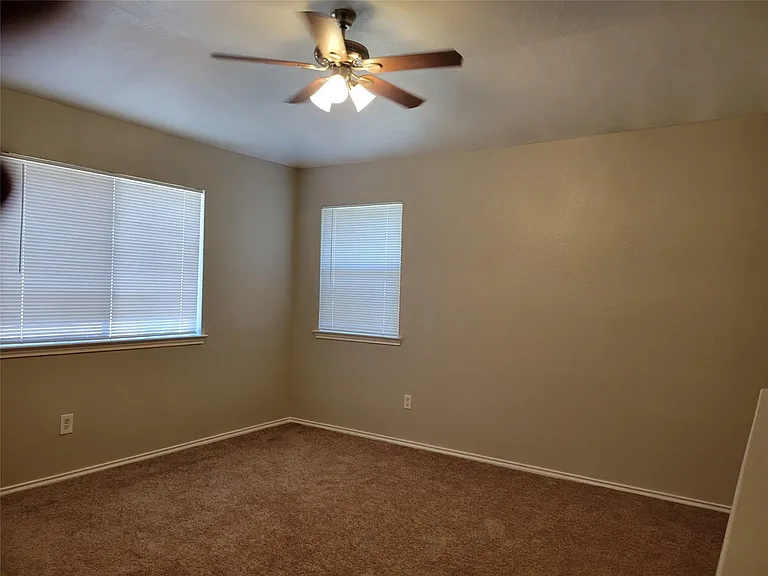 6055 Green Heather Ln — Photo 14