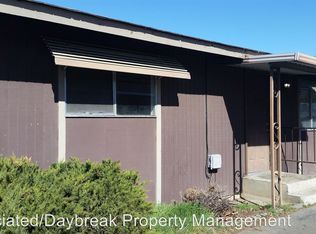 1205 S 3rd Ave, Yakima, WA 98902